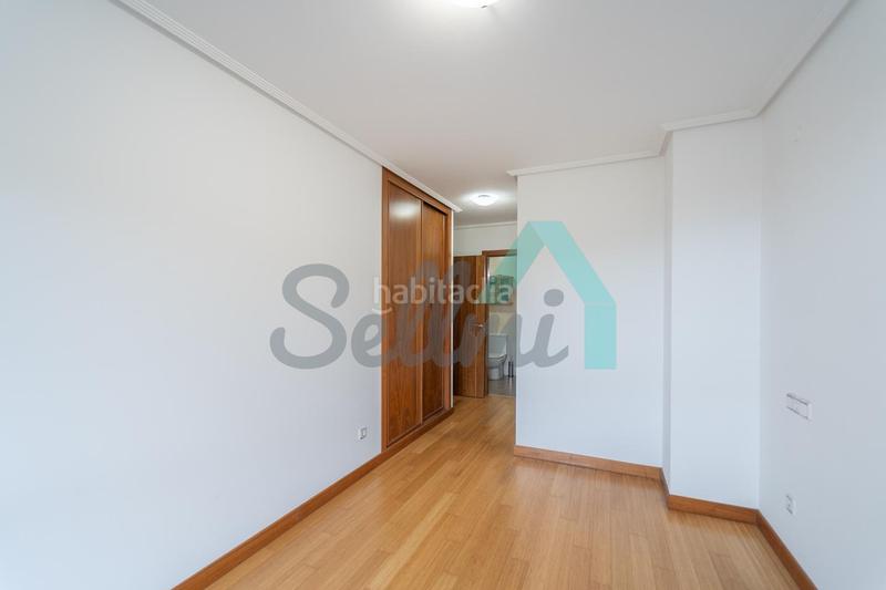 Foto 2e65720d-6123-439b-8469-0004947fcea7. Location appartement avec chauffage parking dans Huca - La Cadellada Oviedo