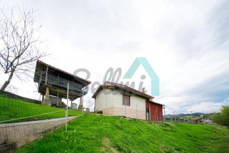Foto 70ef2467-ea05-44d7-8bab-f73c035d3d34. Casa en Corvera de Asturias