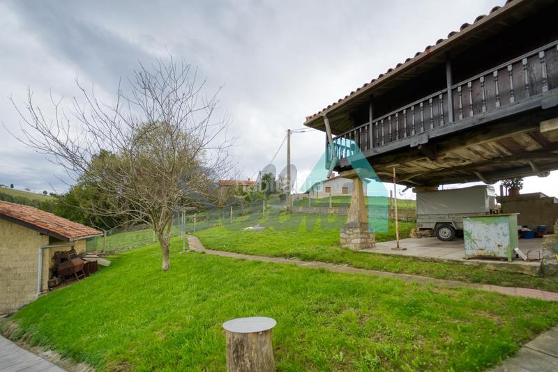 Foto 0a100431-b19a-4654-bf09-8dafb5eb6ea6. Maison avec chauffage parking dans Corvera de Asturias