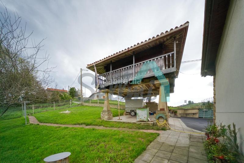 Foto 1337d5b9-111a-4a62-bd10-f46425cc6e3f. Maison avec chauffage parking dans Corvera de Asturias