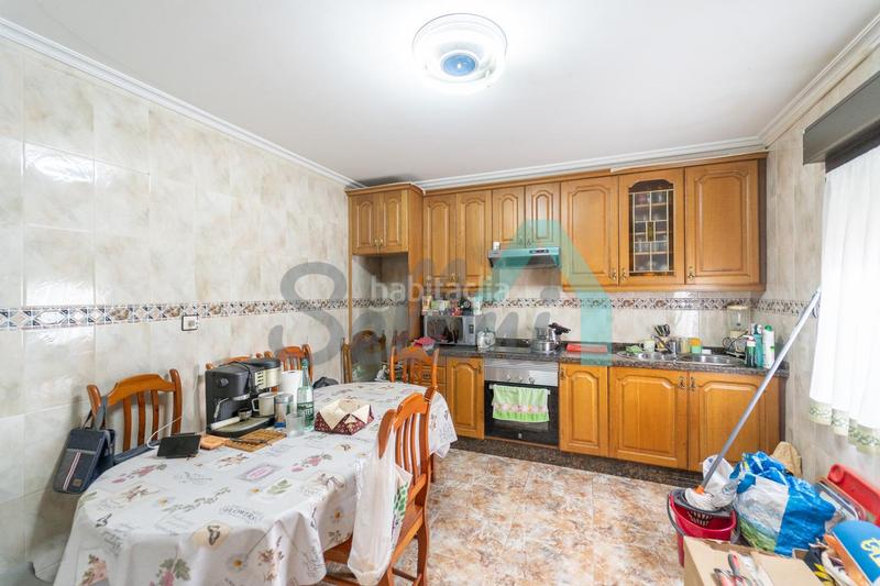 Foto 4fa286bc-63ee-4e95-864f-018606138780. Maison avec chauffage parking dans Corvera de Asturias