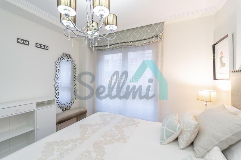 Foto 7a3c3702-9a08-4188-95f9-3985c1416373. Rent flat with heating in Centro Gijón