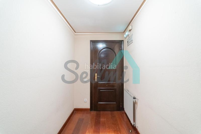 Foto 406cdf68-66b2-4e7d-a5d5-95888de17231. Flat with heating parking in Masip Oviedo