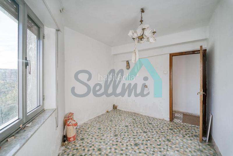 Foto 804a9c89-e521-4978-a89f-26ee903f8549. Piso en Fozaneldi - Tenderina Oviedo