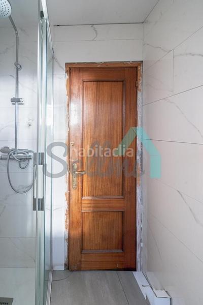 Foto 8c7e08a0-b591-42e7-b101-7d3db7a9c238. Piso en Fozaneldi - Tenderina Oviedo