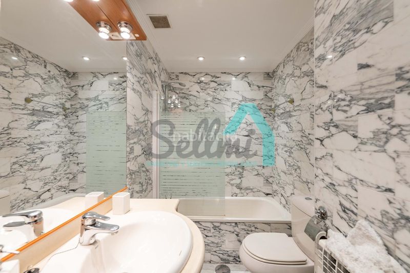 Foto e7b6a949-0cff-4ad9-ae4c-9c0612c8d136. Piso en Auditorio - Seminario - Parque de Invierno Oviedo