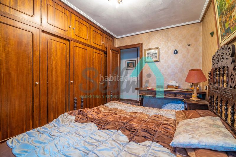 Foto 47416f5b-ef36-4a68-acda-82f261d4724a. Flat with heating parking in Parque San Francisco - Uría Oviedo