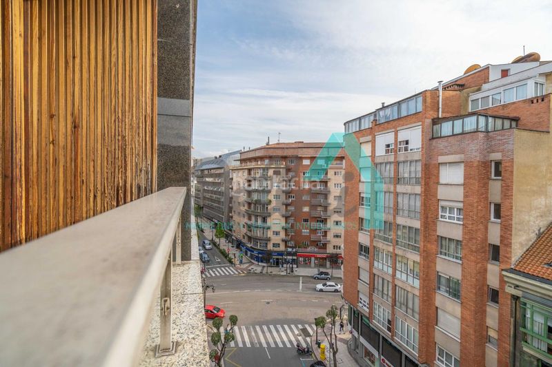 Foto 5765ae17-f2ee-4616-b197-0cbb8d664b27. Flat with heating parking in Parque San Francisco - Uría Oviedo