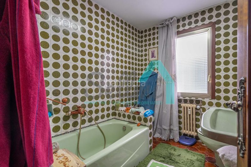 Foto 5d3ac301-8f0a-4fb7-b1bb-038bc3197d9a. Pis amb calefacció aparcament a Parque San Francisco - Uría Oviedo