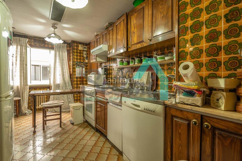 Foto 71a50d6b-cf54-424a-afba-72541e898af0. Pis amb calefacció aparcament a Parque San Francisco - Uría Oviedo