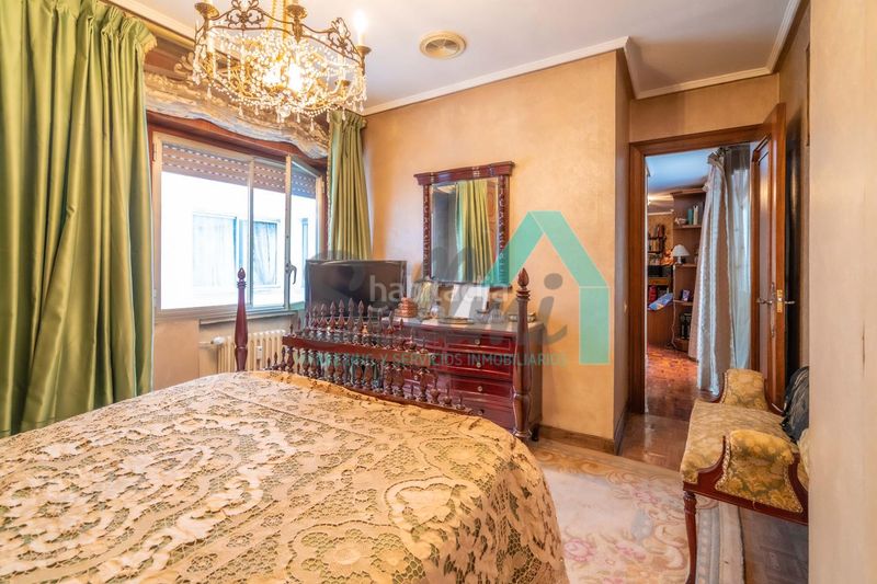 Foto 76edbd7e-497c-4d4d-a89f-8dfd1b62684e. Pis amb calefacció aparcament a Parque San Francisco - Uría Oviedo