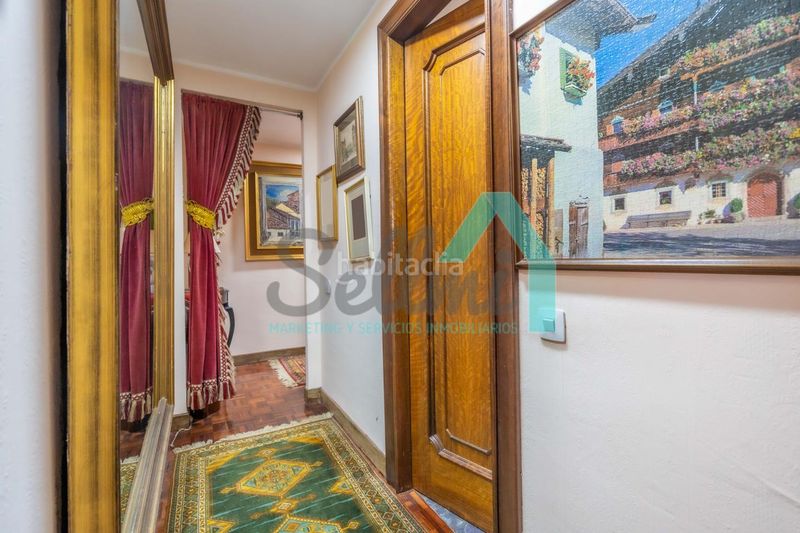 Foto bd48fff8-6433-405e-98b5-c8c3214177b6. Pis amb calefacció aparcament a Parque San Francisco - Uría Oviedo