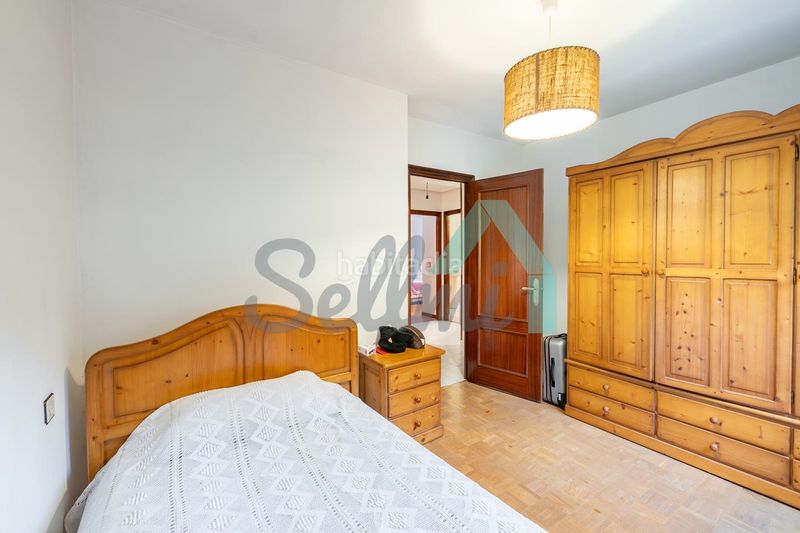 Foto 5e962d53-0d7c-4376-b587-7bb370a8909b. Etagenwohnung mit heizung in Lena