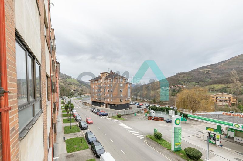 Foto 788f0b8b-5f68-4b70-8ac4-a61e7a618664. Etagenwohnung mit heizung in Lena