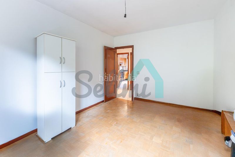 Foto c7735421-7abc-429b-bde9-4134624e9855. Etagenwohnung mit heizung in Lena