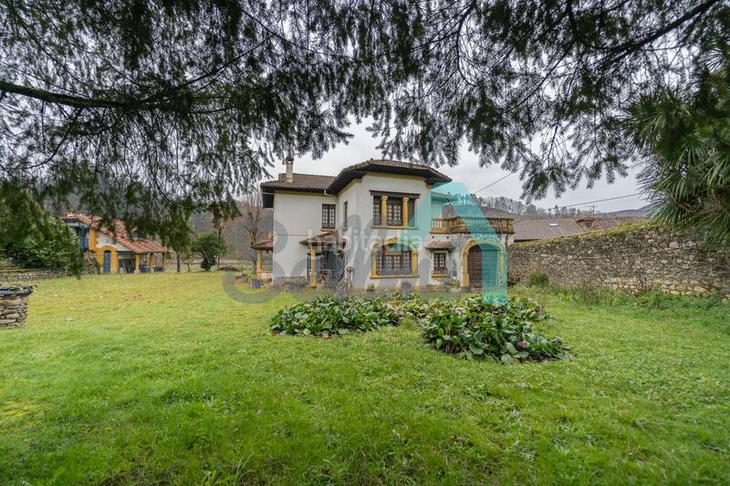 Foto 5adc8220-e301-47c0-acc0-9b0b054cd7aa. Casa amb aparcament a Piloña