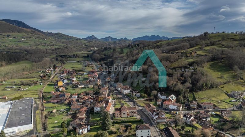 Foto a1ea8fc4-54a8-44bd-884f-9d01e920db9a. Casa amb aparcament a Piloña