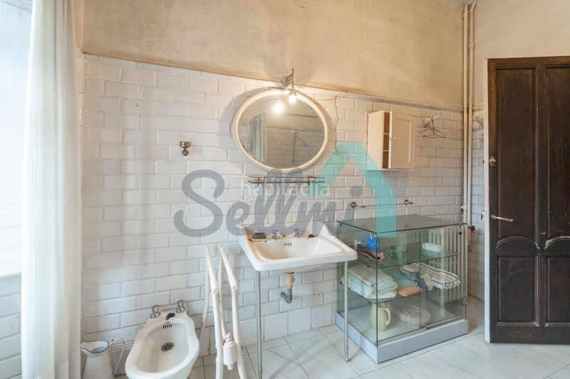 Foto f211ad94-f8b1-48ad-bad1-bed105148925. Casa amb aparcament a Piloña