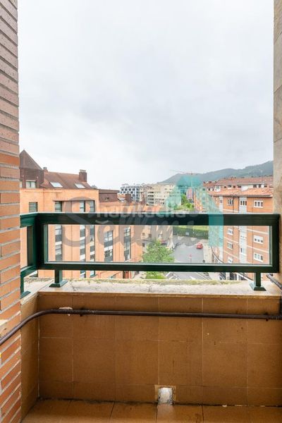 Foto d50eb153-5f86-47a4-a80a-e6231937a94f. Piso en Argañosa Oviedo