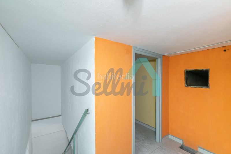 Foto 531f2991-7e65-4d07-89a3-31d80989deb8. Lloguer local comercial a Parque San Francisco - Uría Oviedo