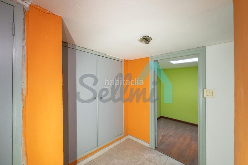Foto 583bffbf-99a9-407f-bf64-2b89fa32100b. Lloguer local comercial a Parque San Francisco - Uría Oviedo
