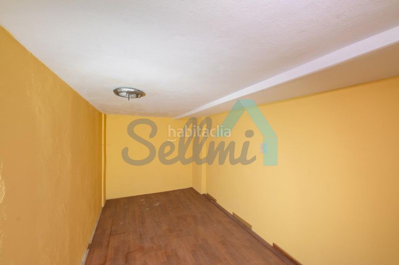 Foto abadb5c1-9a21-462f-997f-210e1e5fc9ef. Lloguer local comercial a Parque San Francisco - Uría Oviedo