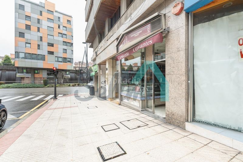 Foto eba841bc-c51d-4065-b9b3-4b24507c0f9a. Lloguer local comercial a Parque San Francisco - Uría Oviedo