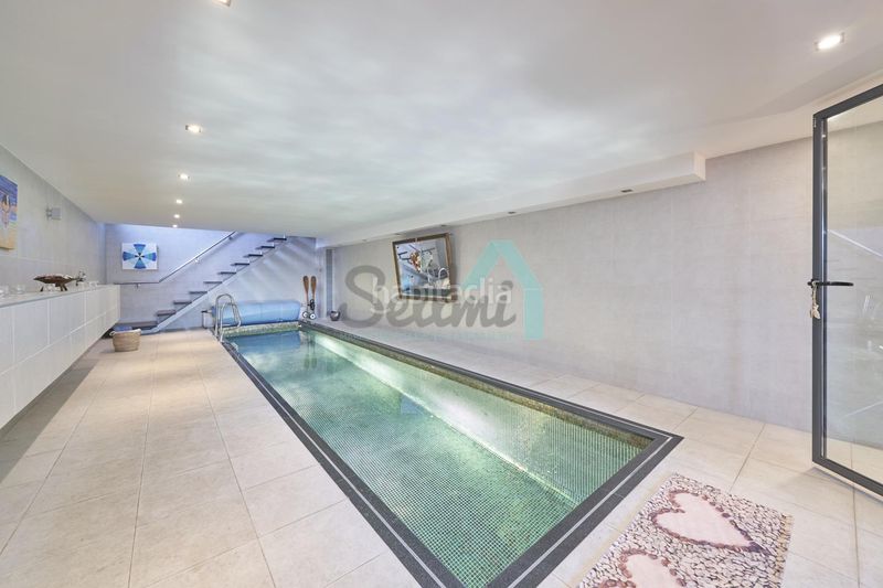 Foto 90f312df-d6a4-4d36-b847-66b1f7dbf7d7. Casa amb calefacció aparcament piscina a Parroquias Norte - Naranco Oviedo