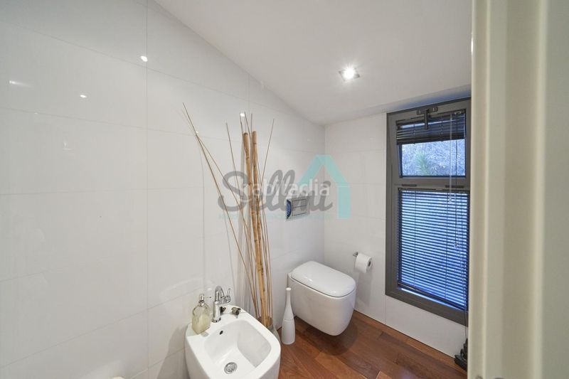 Foto be562f3e-5c60-40d2-ba1b-f3f6911e8b74. Casa amb calefacció aparcament piscina a Parroquias Norte - Naranco Oviedo