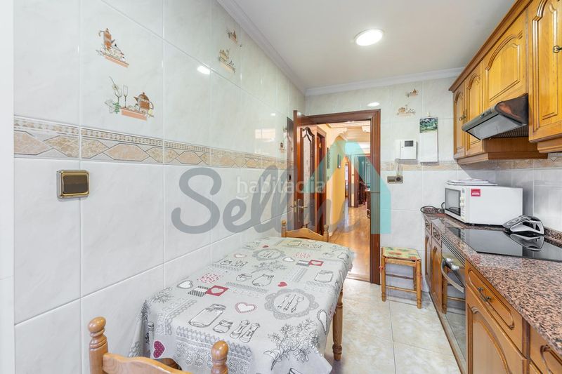 Foto a258291f-523b-43c0-8671-3215bd1037b6. Pis amb calefacció aparcament a Vallobín Oviedo