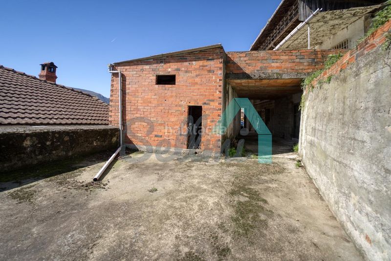 Foto 48825775-d327-43b5-add0-2923f313d5bd. Casa a Salas