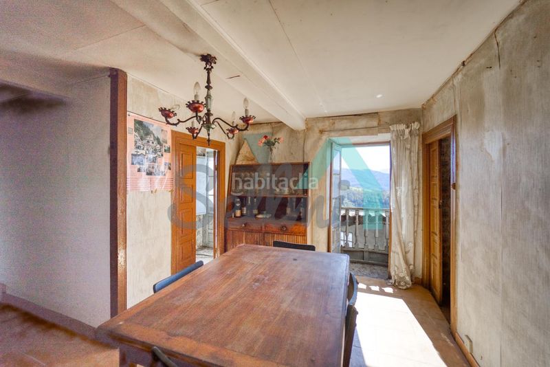 Foto 4ac12095-c0df-438c-b996-02c3f5a1b592. Casa a Salas