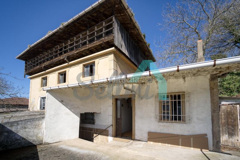 Foto c3937d8c-7776-45b4-9f15-4a4f27233a3b. Casa a Salas
