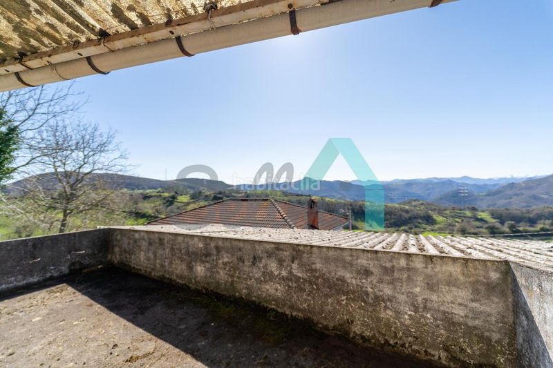 Foto de870789-3e9b-4f48-b410-80b020fe75c6. Casa a Salas