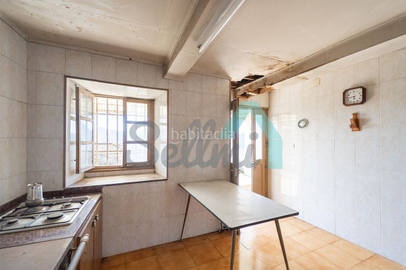 Foto e5712a95-d7ff-476f-b5be-fcd3b59aab8d. Casa a Salas