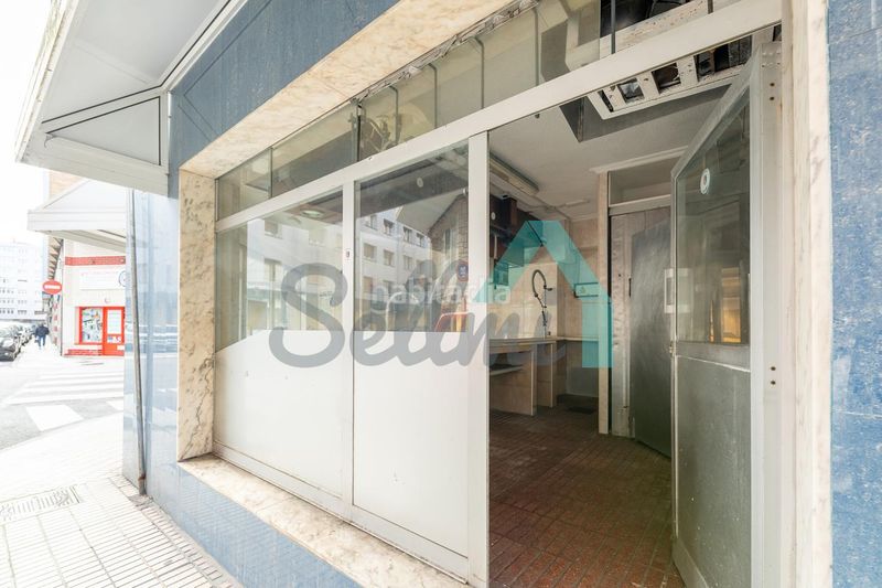 Foto 3b6bd1e1-68c4-4ce6-9aa5-591f8490d402. Local comercial a Laviada Gijón