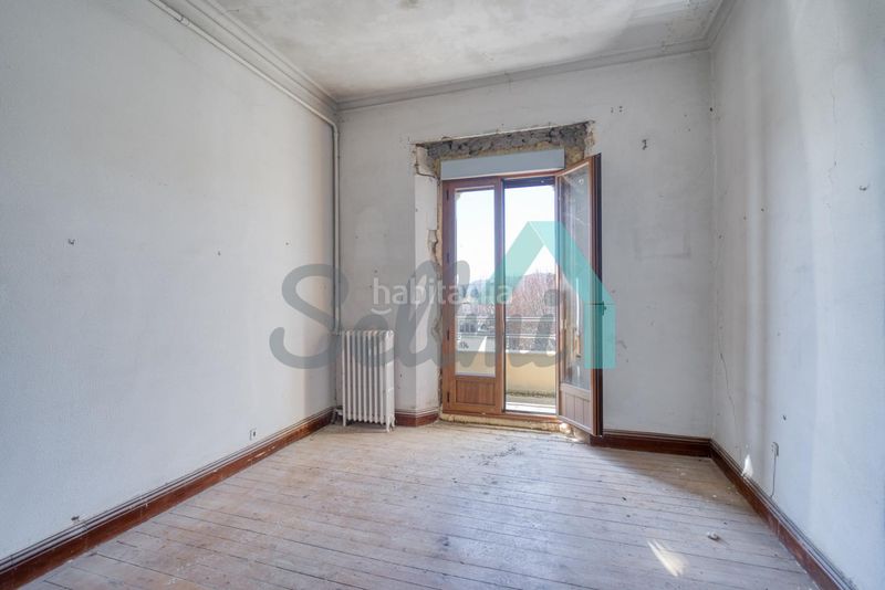 Foto a22bb306-f5fa-40e4-9777-41a2f08bb5d6. Casa a Boñar