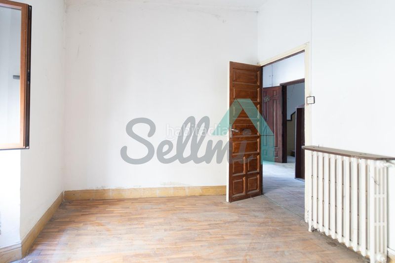 Foto acb7b992-8880-4811-b01d-02fc4f4016cd. Casa a Boñar