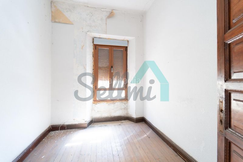 Foto e2011861-ef51-472d-9054-b0271eb640fa. Casa a Boñar