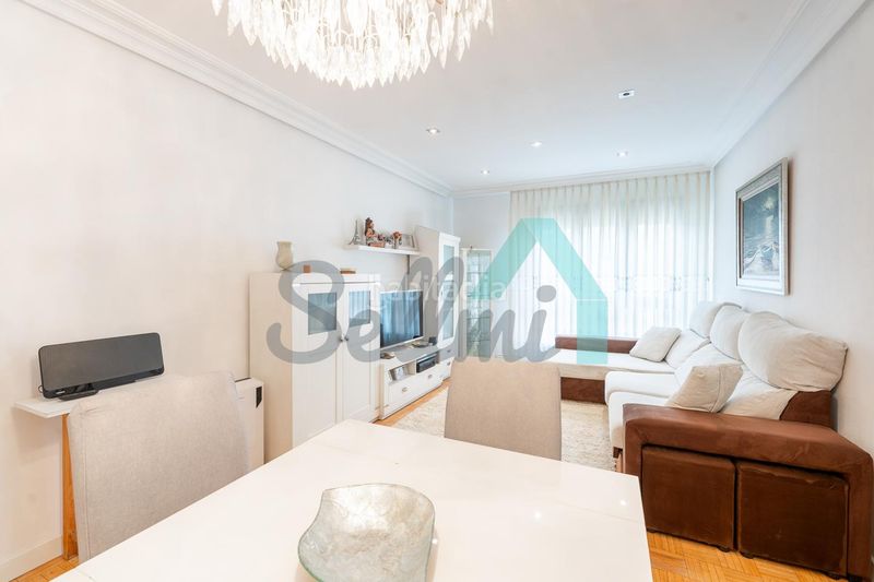 Foto 35f0ba31-076c-45f7-9772-1470ee10c2bc. Pis amb calefacció aparcament a Huca - La Cadellada Oviedo