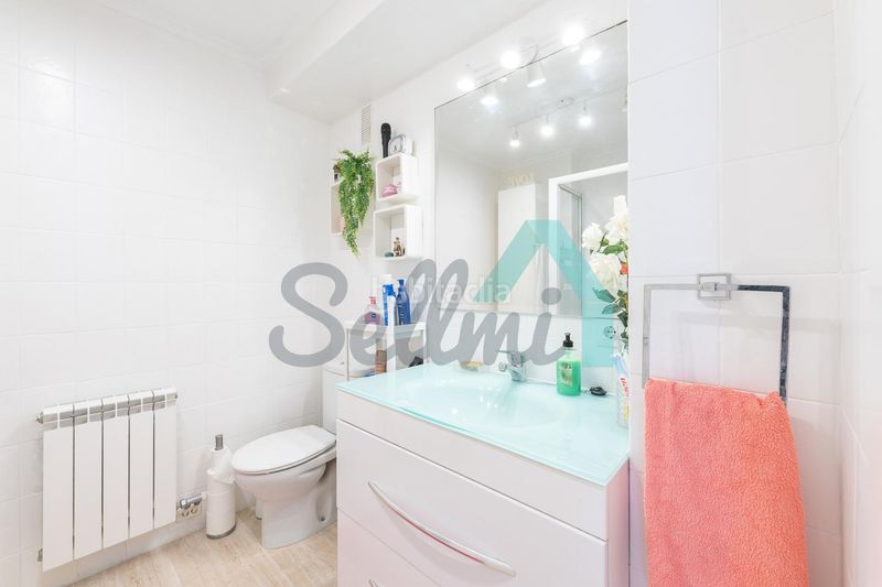 Foto 90d10651-3518-4874-9da4-b8af0f2d9f0c. Pis amb calefacció aparcament a Huca - La Cadellada Oviedo