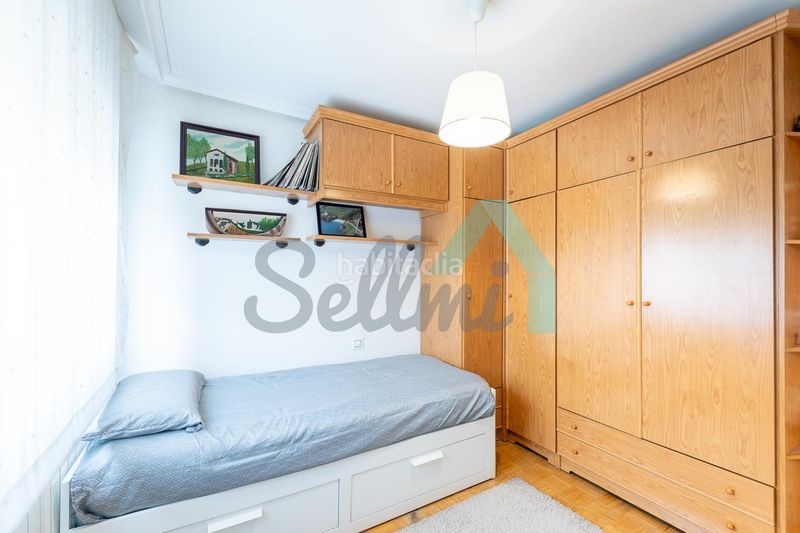 Foto abb687ca-0e7c-4194-bbef-50b030eade25. Pis amb calefacció aparcament a Huca - La Cadellada Oviedo