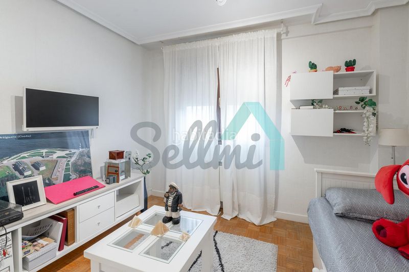 Foto c05e5e22-c5a7-4a8f-b863-0d5cc9b751b9. Pis amb calefacció aparcament a Huca - La Cadellada Oviedo