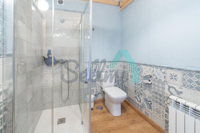 Foto 90755c33-34fb-440d-9a36-c18e85428297. Casa adossada amb calefacció a Ribadeo