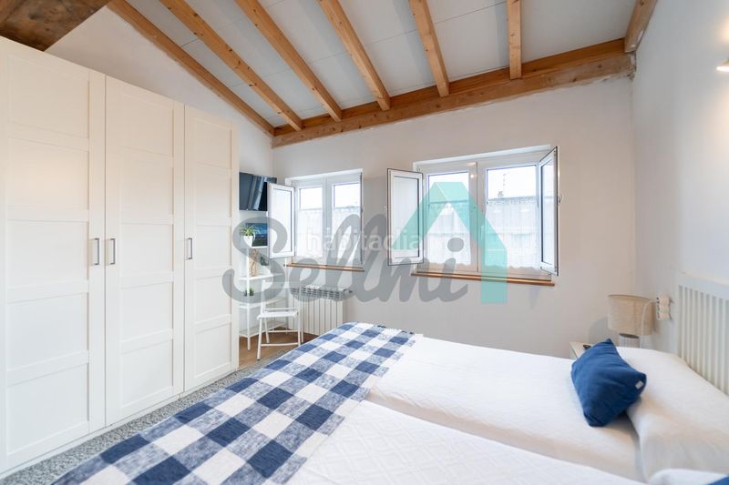 Foto aa643acf-4e37-4d54-a659-d7ba5cd0cc65. Casa adossada amb calefacció a Ribadeo