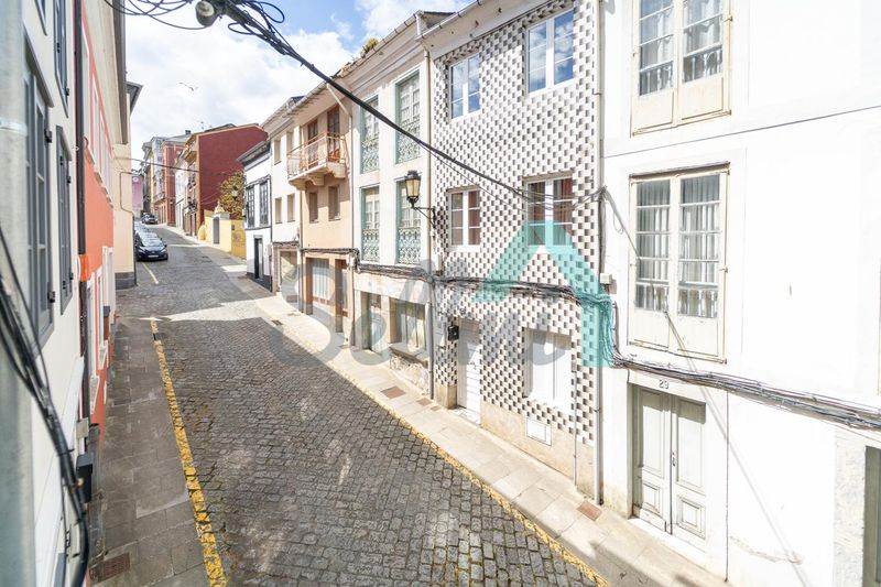 Foto b80632e7-9e29-47a1-8eee-65fcdf003e26. Casa adossada amb calefacció a Ribadeo
