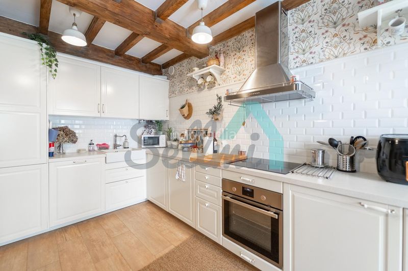 Foto c7af443e-84b1-42e1-83d8-117051abb33a. Casa adossada amb calefacció a Ribadeo