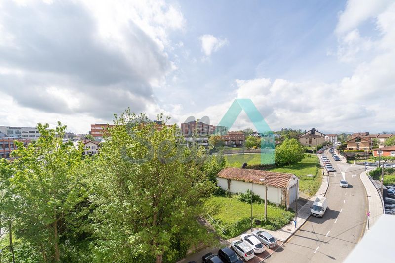 Foto 34fedf50-2a55-410b-88ea-766e313209ea. Pis amb calefacció aparcament a Buenavista Oviedo