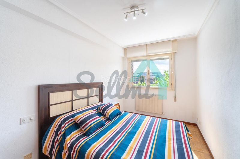 Foto b8148fb0-4b57-4b6d-b350-df3dd24c4578. Pis amb calefacció aparcament a Buenavista Oviedo