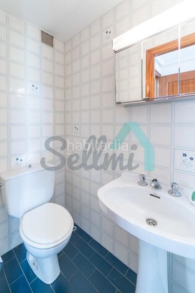 Foto d1262346-1967-4a60-a9ea-acdfcf879c20. Pis amb calefacció aparcament a Buenavista Oviedo